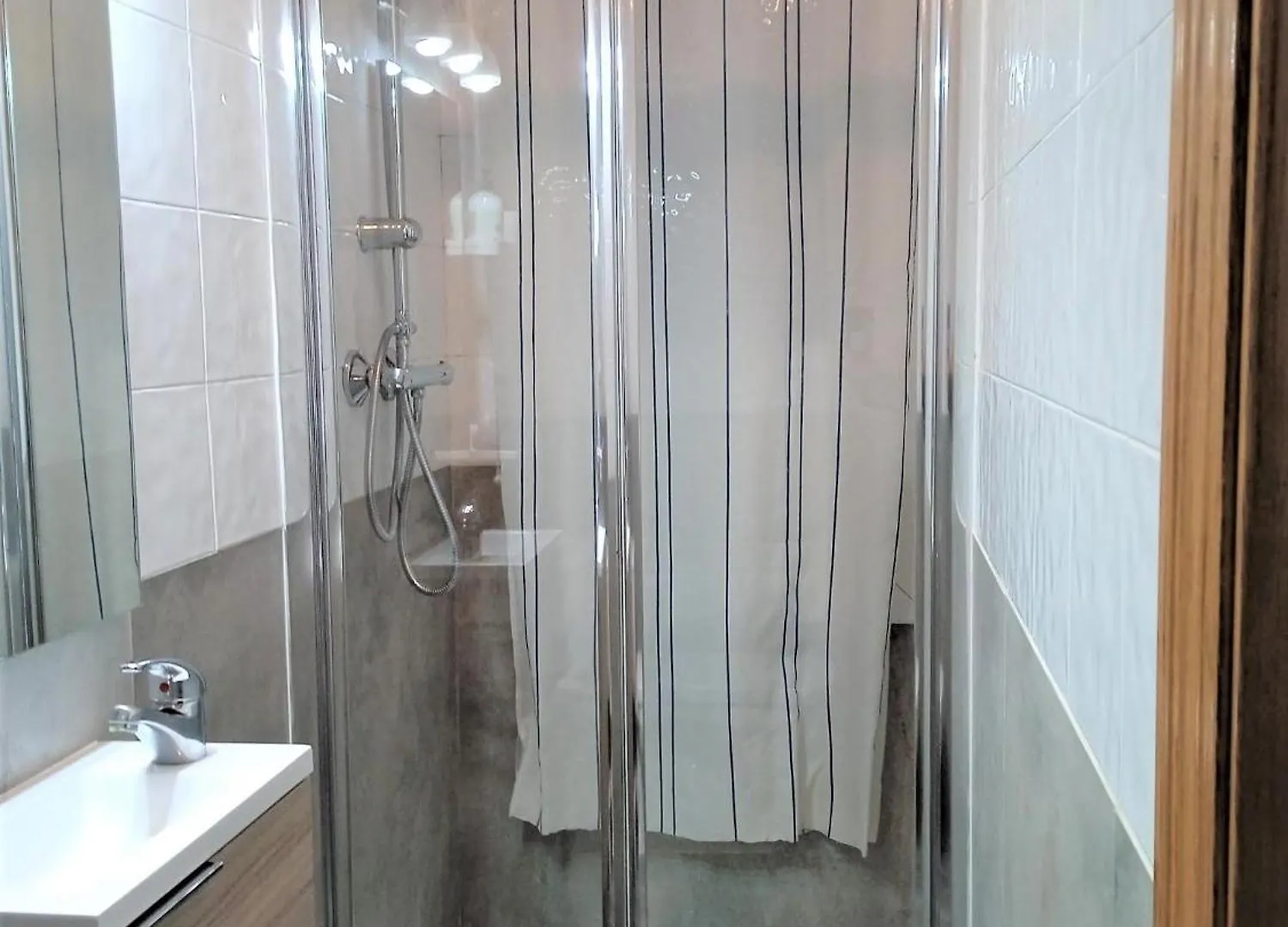 Bcn 324 Apartment Barselona 0*,  İspanya